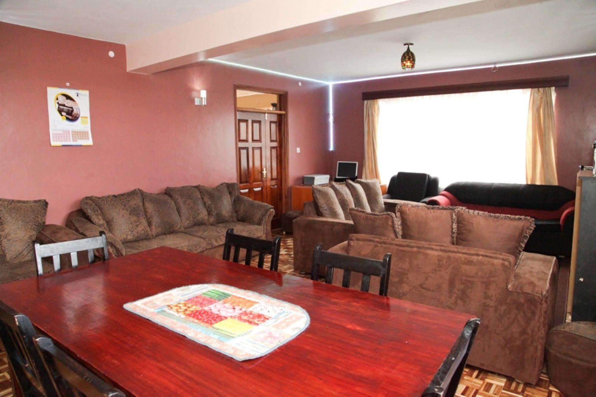 Mdawida Homestay Nairobi Esterno foto